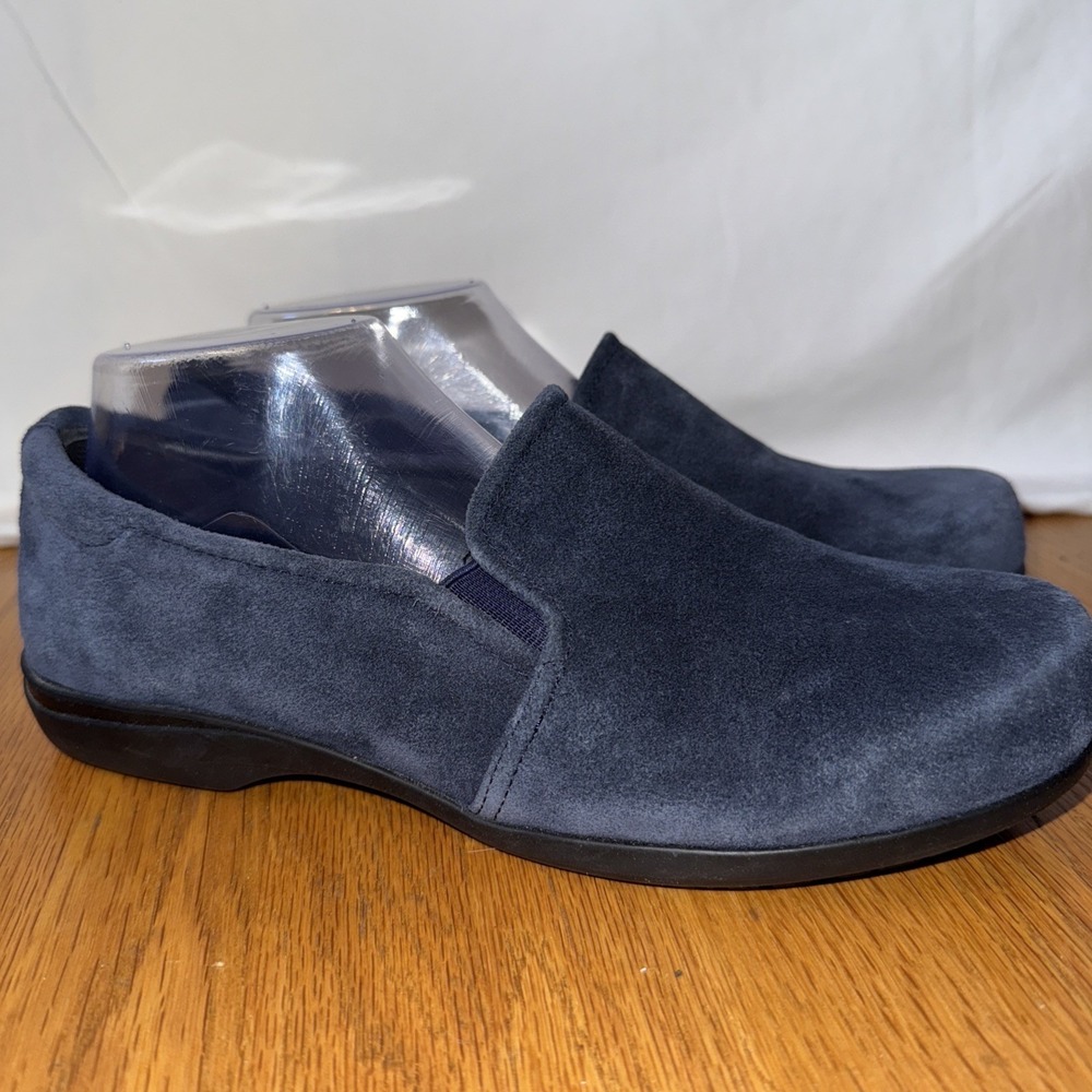 Abeo Womens Ayka Flat Size 8.5 Blue Suede Shoe Arch Support Loafer SlipOn Comfy